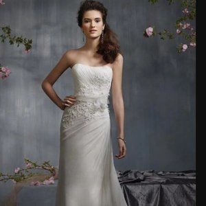 NWT! Alfred Angelo #2280 size # 4